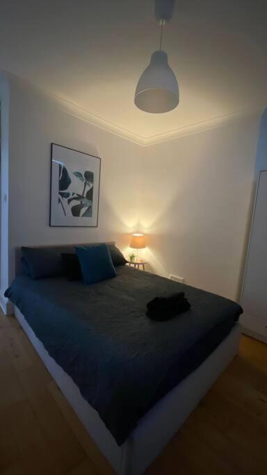 2 Bedroom Flat In Camberwell Green - Central Location With Excellent Connections To Tourist Attractions And Main London Airports エクステリア 写真