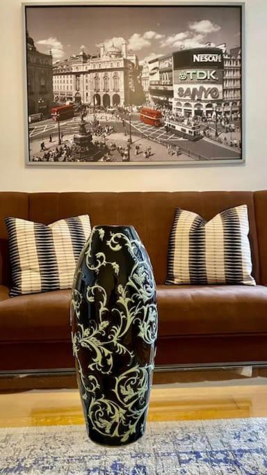 2 Bedroom Flat In Camberwell Green - Central Location With Excellent Connections To Tourist Attractions And Main London Airports エクステリア 写真